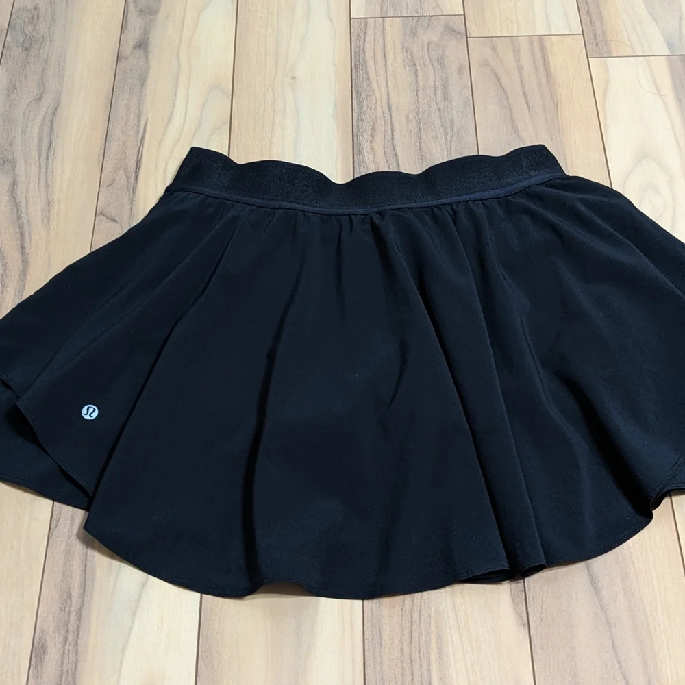 EUC! Lululemon Court Rival Skirt In Black Size 10 - Picture 14 of 16